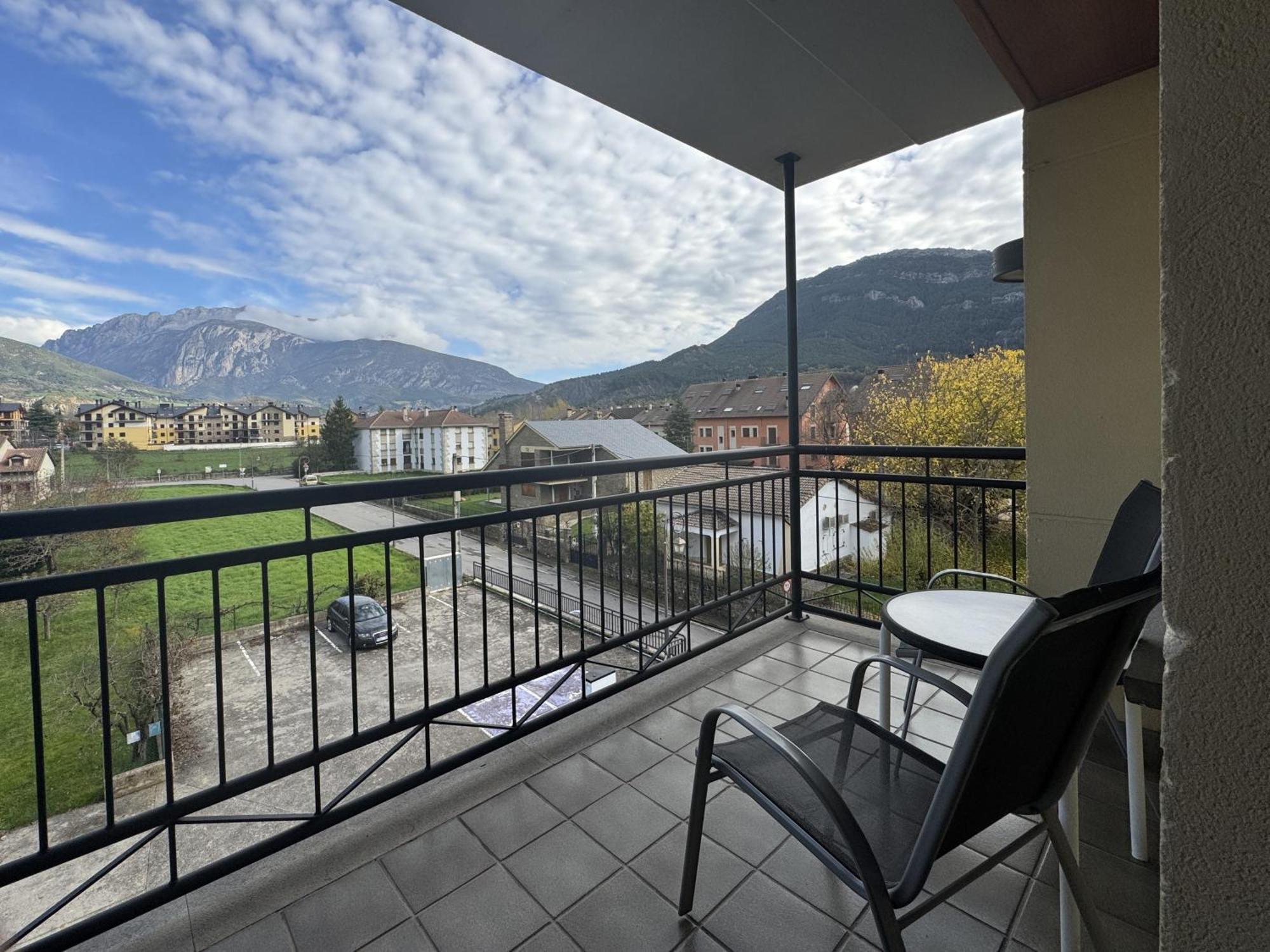 Hotel Cotiella Campo  Exterior photo